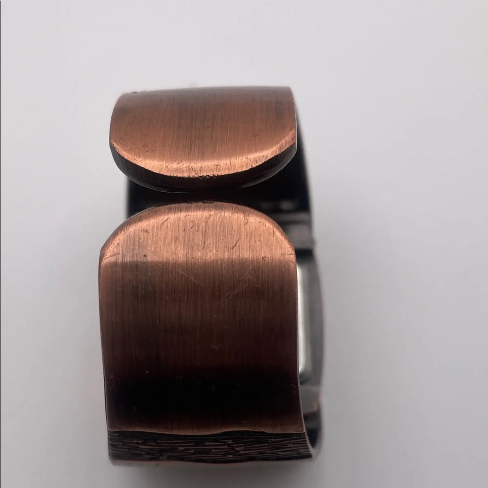 Elegant Brown Textured Women's Watch